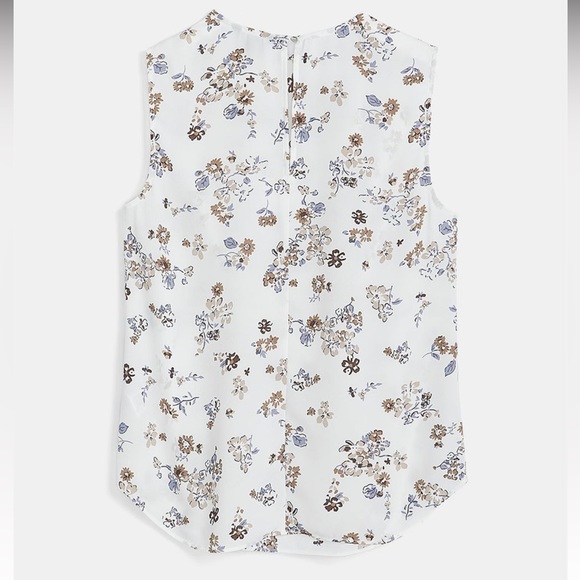 RW&CO. Sleeveless Crepe Blouse - Picture 3 of 4